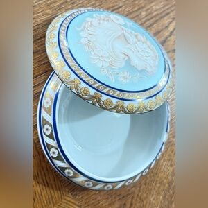 Vintage Bavarian Porcelain Trinket Box - CAR Bomboniere Firenze Italy Cameo
